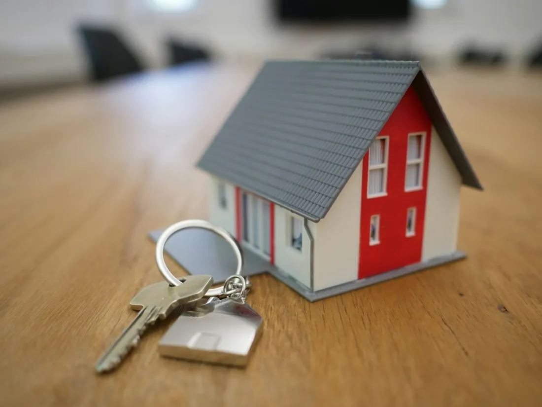 House keys changing hands at closing